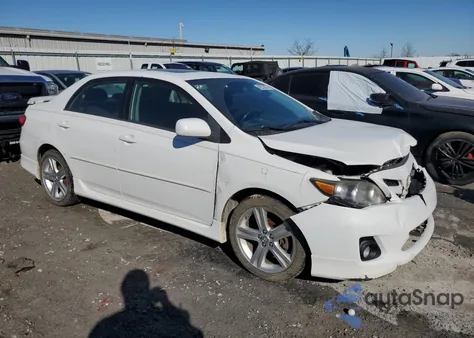 2013 Toyota Corolla Base из США, поврежденный, VIN 2T1BU4EE3DC100677
